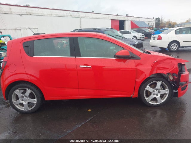 Chevrolet Sonic Ltz Auto 2015 1G1JE6SB8F4124714 Image 14