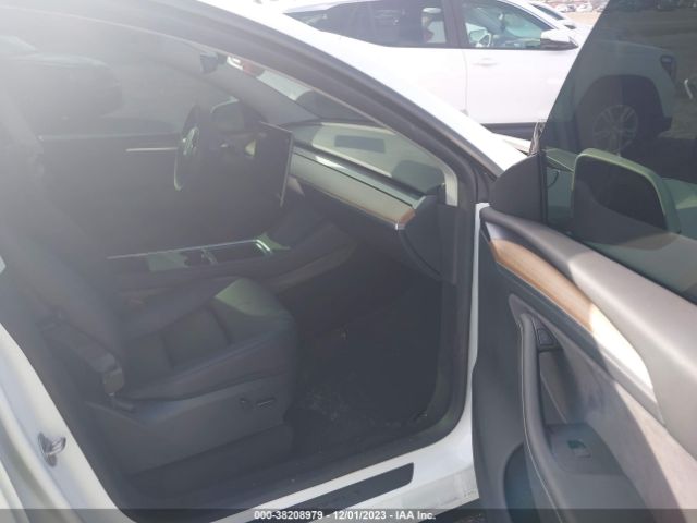2023 TESLA MODEL Y 7SAYGDEE1PA113316 Photo 4