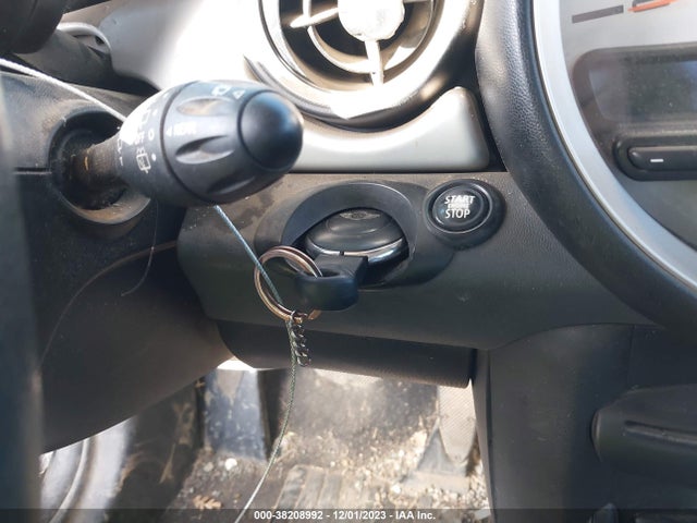 2012 MINI COOPER WMWSU3C58CT262192 Photo 10