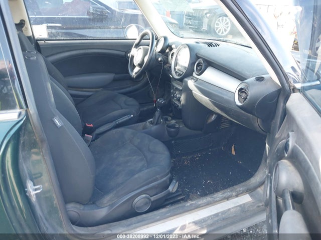 2012 MINI COOPER WMWSU3C58CT262192 Photo 4