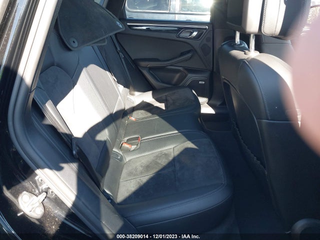 2021 PORSCHE MACAN WP1AA2A56MLB14675 Photo 7