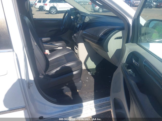 2014 CHRYSLER TOWN & COUNTRY TOURING VIN: 2C4RC1BG3ER342456