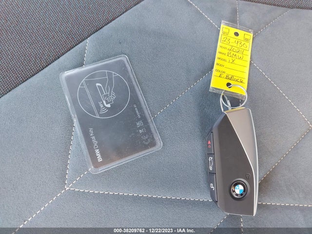 2024 BMW IX XDRIVE50 VIN: WB523CF09RCP25421
