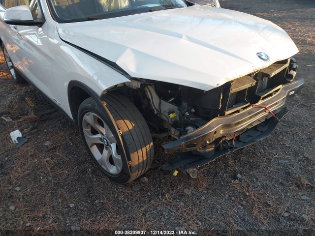 2015 BMW X1 SDRIVE28I VIN: WBAVM1C54FVW57111