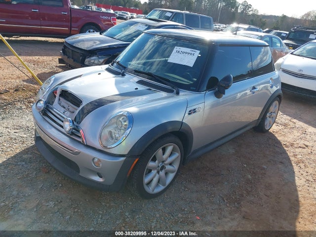 2006 MINI COOPER S WMWRE335X6TJ33922 Photo 1