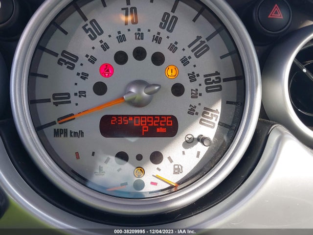 2006 MINI COOPER S WMWRE335X6TJ33922 Photo 6