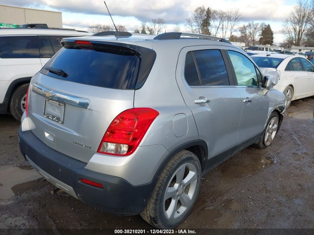 Chevrolet TRAX LTZ 2016 3GNCJMSB7GL276535 Image 4