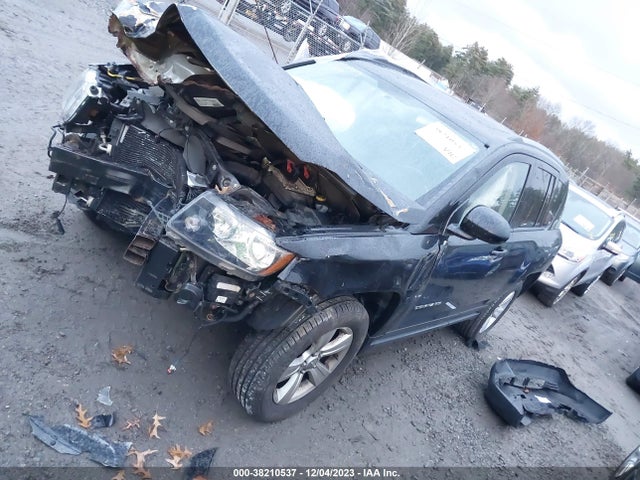 Jeep Compass Latitude 2015 1C4NJDEB6FD324589 Image 2