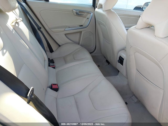 Volvo S60 T5 Drive-e Premier 2016 YV126MFK3G2397641 Image 8