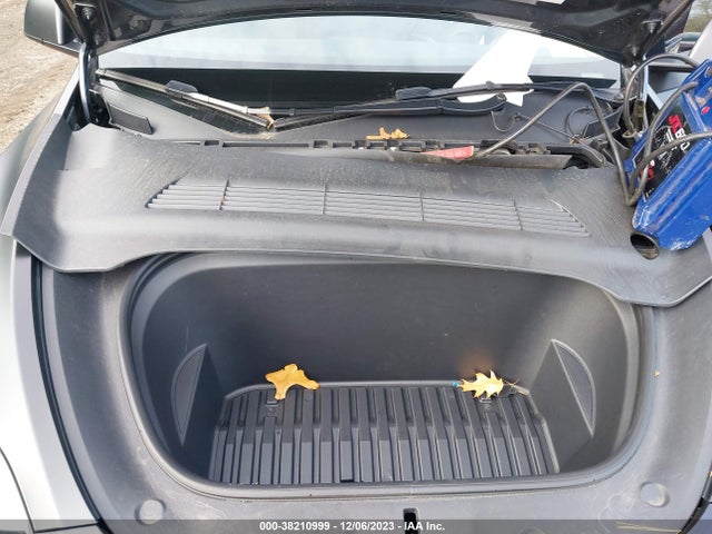 2023 TESLA MODEL Y 7SAYGDEE0PA031612 Photo 9