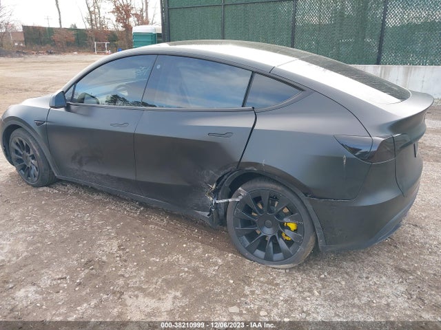 2023 TESLA MODEL Y 7SAYGDEE0PA031612 Photo 2