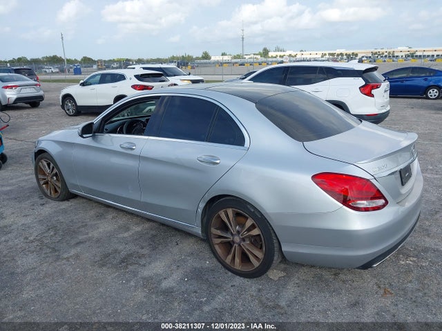 2017 MERCEDES-BENZ C 300 SPORT/LUXURY/ VIN: 55SWF4JB2HU205119