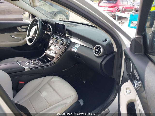 2017 MERCEDES-BENZ C 300 SPORT/LUXURY/ VIN: 55SWF4JB2HU205119