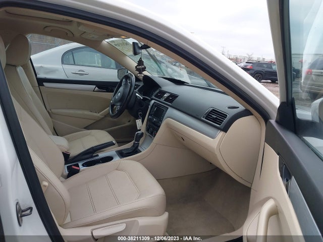 2013 VOLKSWAGEN PASSAT 2.5L SE VIN: 1VWBP7A36DC117296
