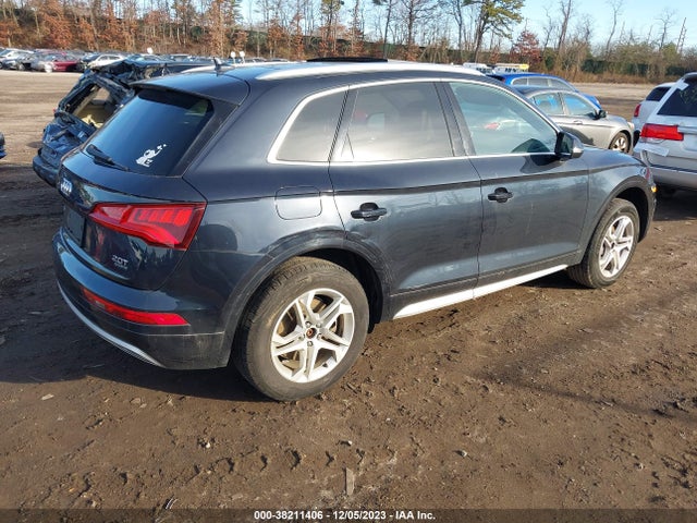 WA1BNAFY8J2181152 Audi Q5 2.0t Tech Premium/2.0t Premium