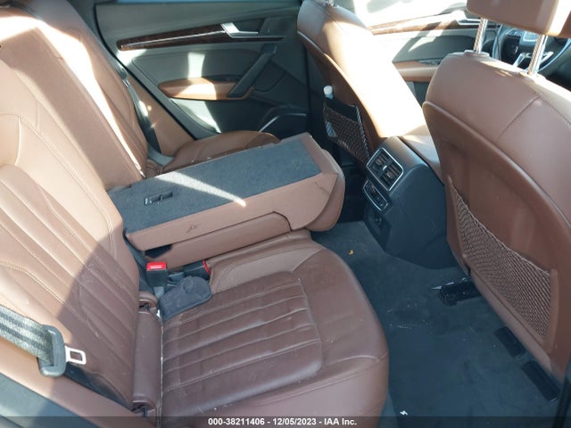 WA1BNAFY8J2181152 Audi Q5 2.0t Tech Premium/2.0t Premium