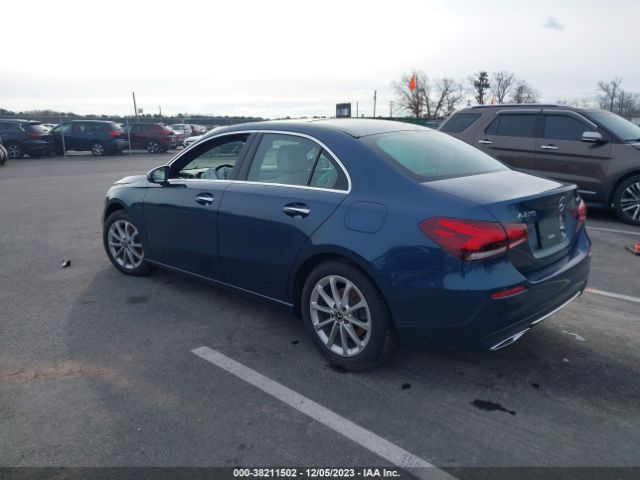 W1K3G4FB1NJ361074 Mercedes-Benz A 220 4matic