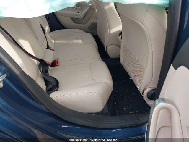 W1K3G4FB1NJ361074 Mercedes-Benz A 220 4matic