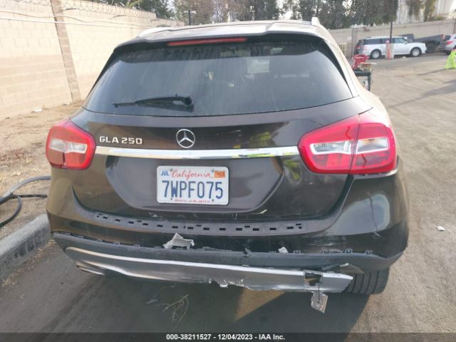 WDCTG4EB1HJ330319 Mercedes-Benz GLA 250