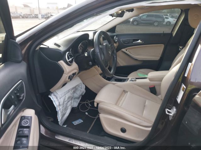 WDCTG4EB1HJ330319 Mercedes-Benz GLA 250