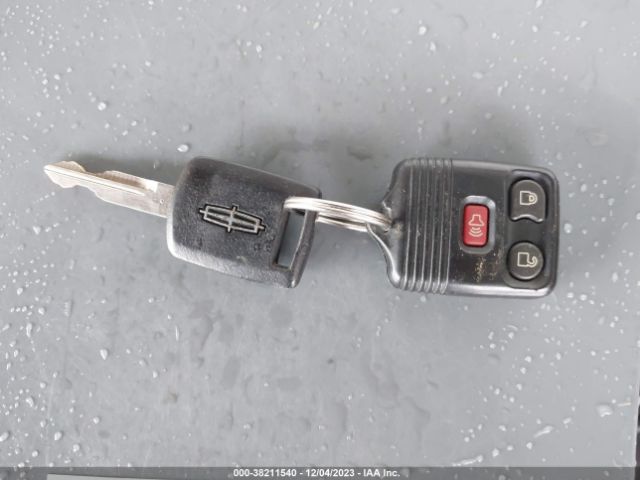 2006 LINCOLN MARK LT 5LTPW18516FJ05779 Photo 10