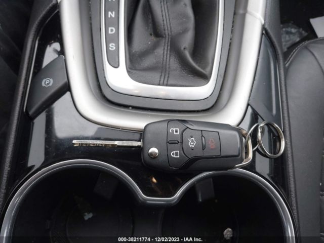 1FA6P0HD2G5135318 Ford FUSION SE