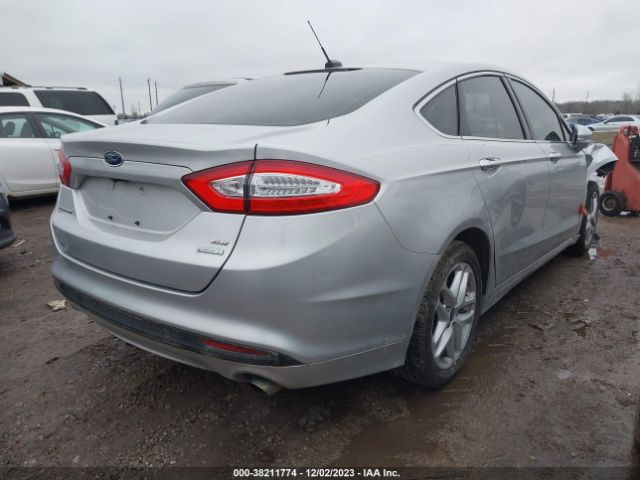 1FA6P0HD2G5135318 Ford FUSION SE