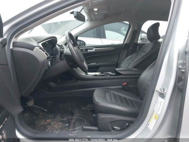 1FA6P0HD2G5135318 Ford FUSION SE