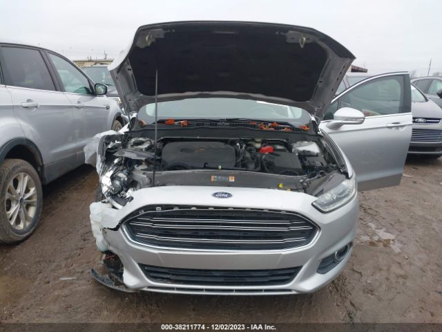 1FA6P0HD2G5135318 Ford FUSION SE