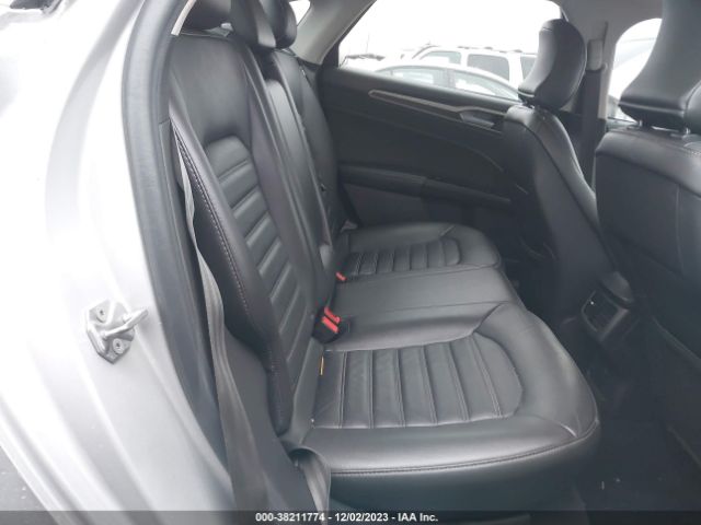 1FA6P0HD2G5135318 Ford FUSION SE