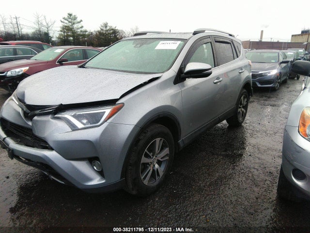 2018 TOYOTA RAV4 XLE VIN: JTMRFREV6JJ232418