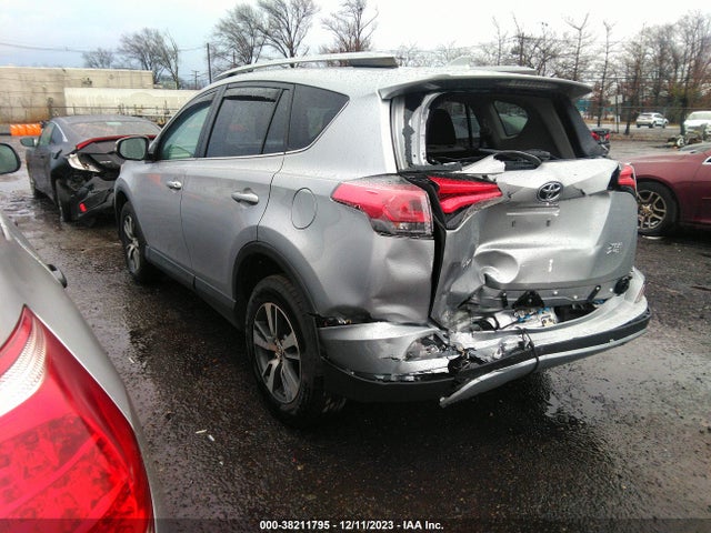 2018 TOYOTA RAV4 XLE VIN: JTMRFREV6JJ232418