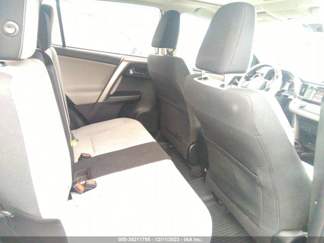 2018 TOYOTA RAV4 XLE VIN: JTMRFREV6JJ232418