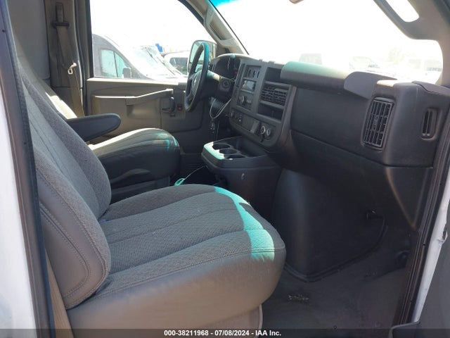 Chevrolet Express 2500 Work Van 2016 1GCWGAFF7G1211448 Image 5