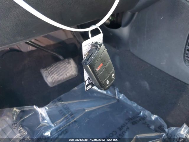 3C4PDCAB4JT533705 Dodge JOURNEY SE