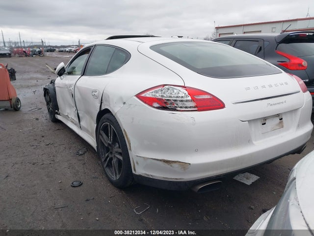2012 PORSCHE PANAMERA WP0AA2A78CL012036 Photo 2