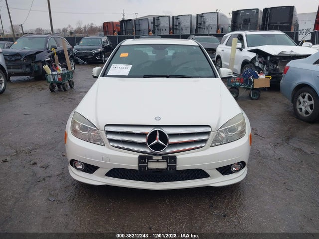 2010 MERCEDES-BENZ C 300 SPORT/LUXURY/ VIN: WDDGF5EB9AR109208