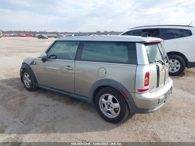 2009 MINI COOPER CLUBMAN WMWML33519TX34091 Photo 2
