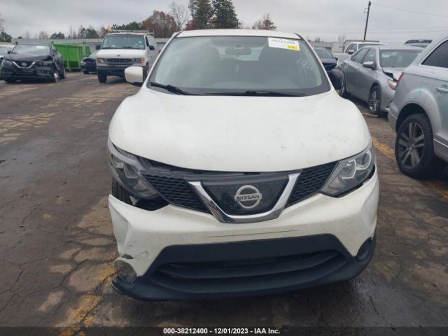 JN1BJ1CP2JW192298 Nissan Rogue Sport S