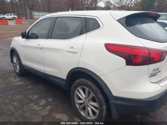 JN1BJ1CP2JW192298 Nissan Rogue Sport S