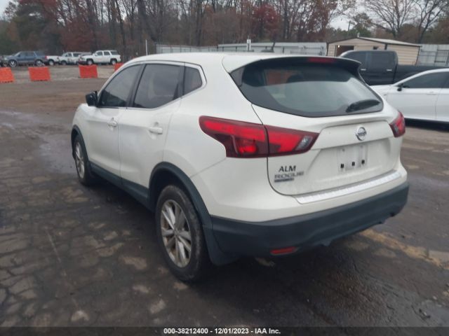 JN1BJ1CP2JW192298 Nissan Rogue Sport S