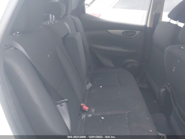 JN1BJ1CP2JW192298 Nissan Rogue Sport S