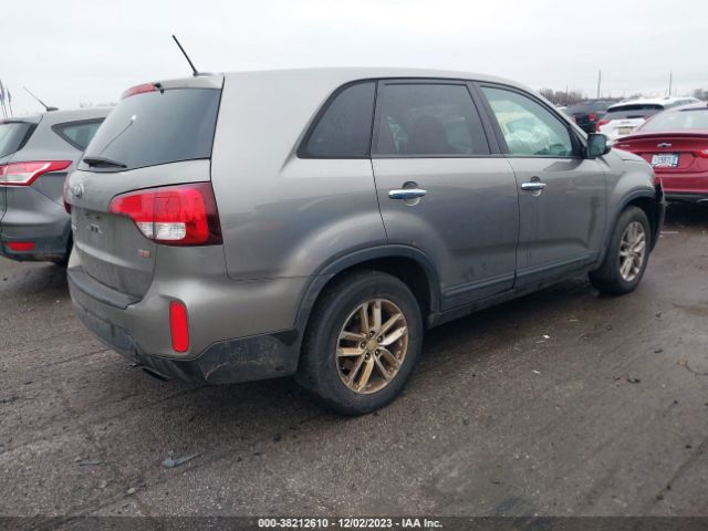 5XYKT3A64FG601600 KIA SORENTO LX