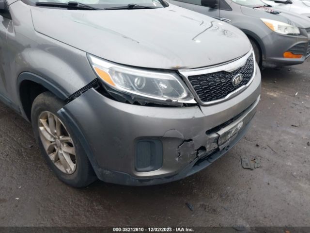 5XYKT3A64FG601600 KIA SORENTO LX