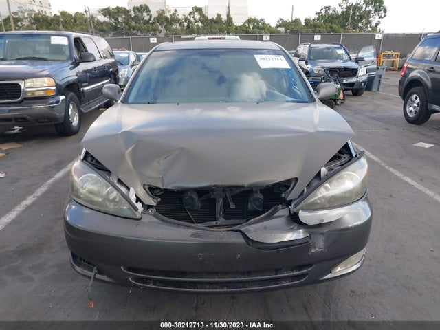 2004 TOYOTA CAMRY SE VIN: 4T1BE32K94U827158