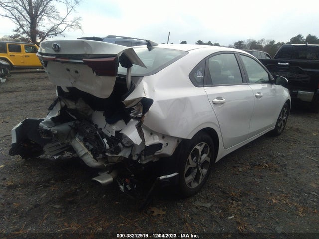 2019 KIA FORTE LXS VIN: 3KPF24AD9KE096699