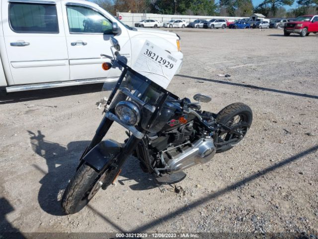 2018 HARLEY-DAVIDSON FLSL 1HD1YDJ12JC081965 Photo 1