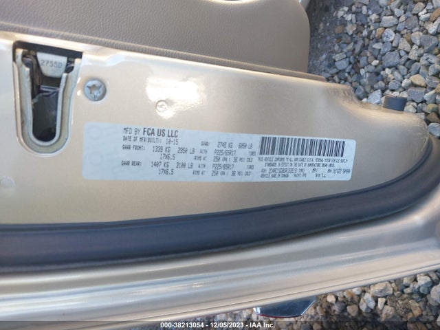 2C4RC1GG8GR133516 Chrysler Town & Country Limited Platinum