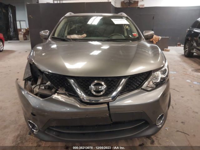 JN1BJ1CR0HW126876 Nissan Rogue Sport Sv
