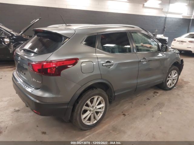 JN1BJ1CR0HW126876 Nissan Rogue Sport Sv